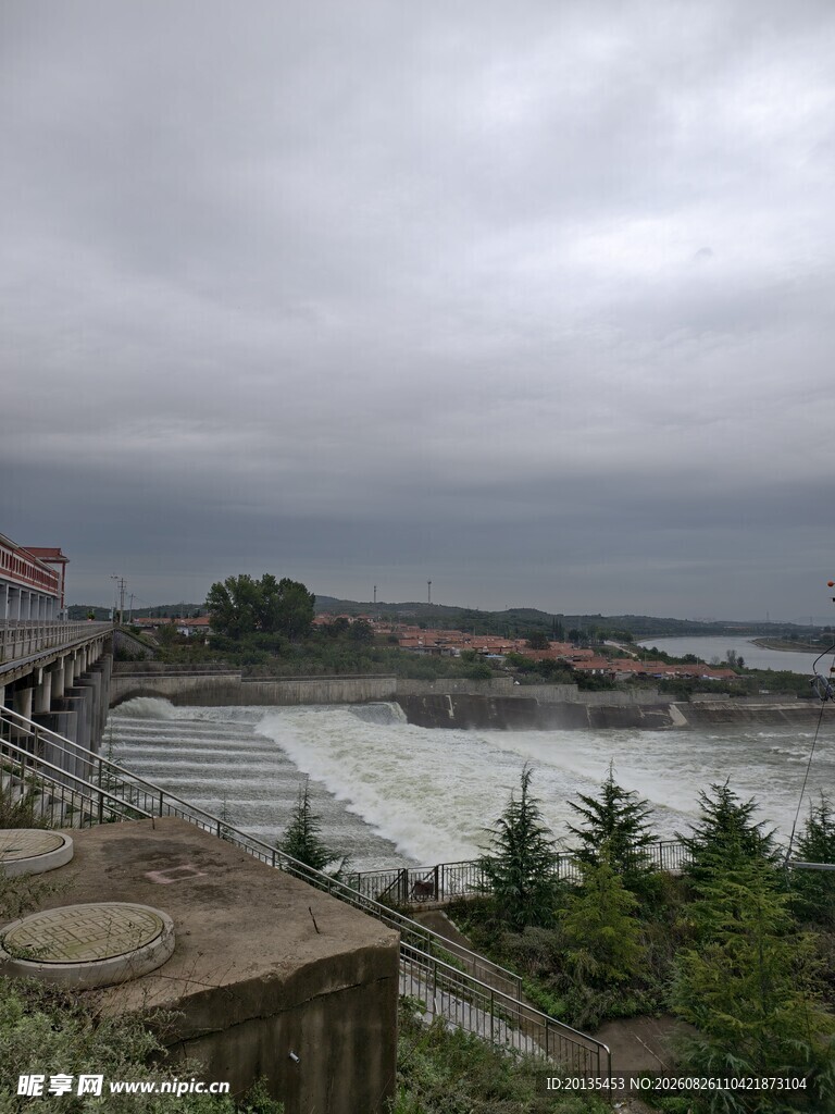 门楼水库泄洪