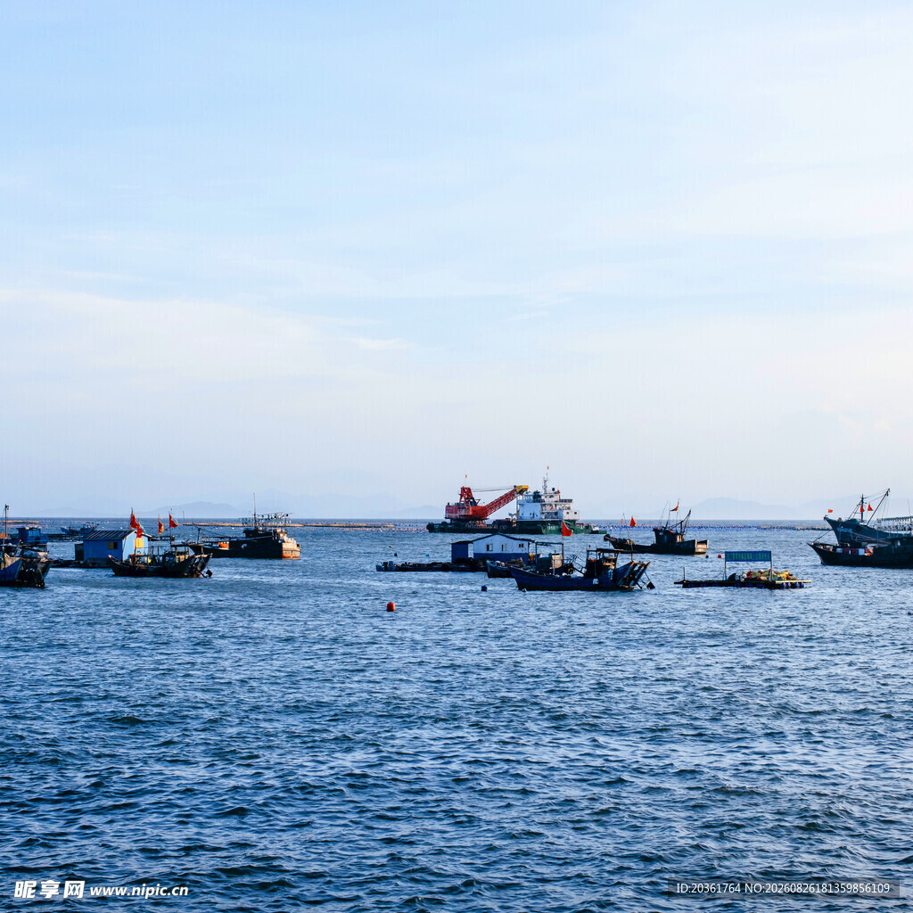 海上船只作业场景