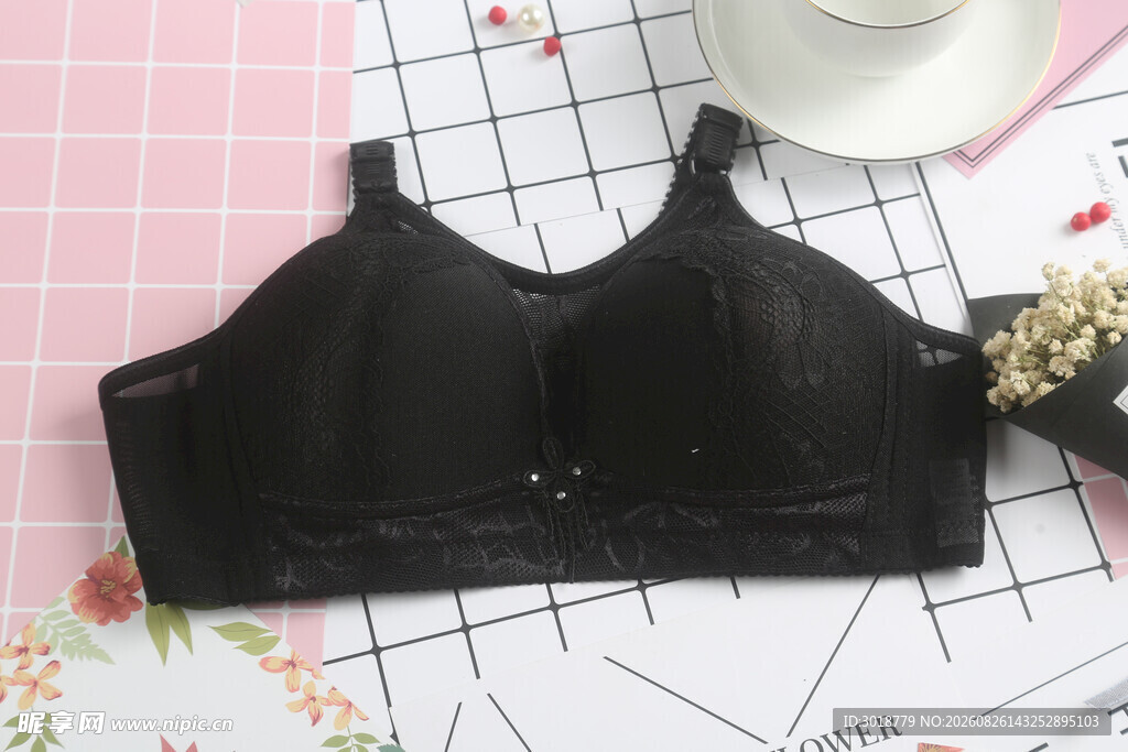 黑色简约女士内衣展示