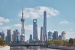 上海外滩现代化城市天际线