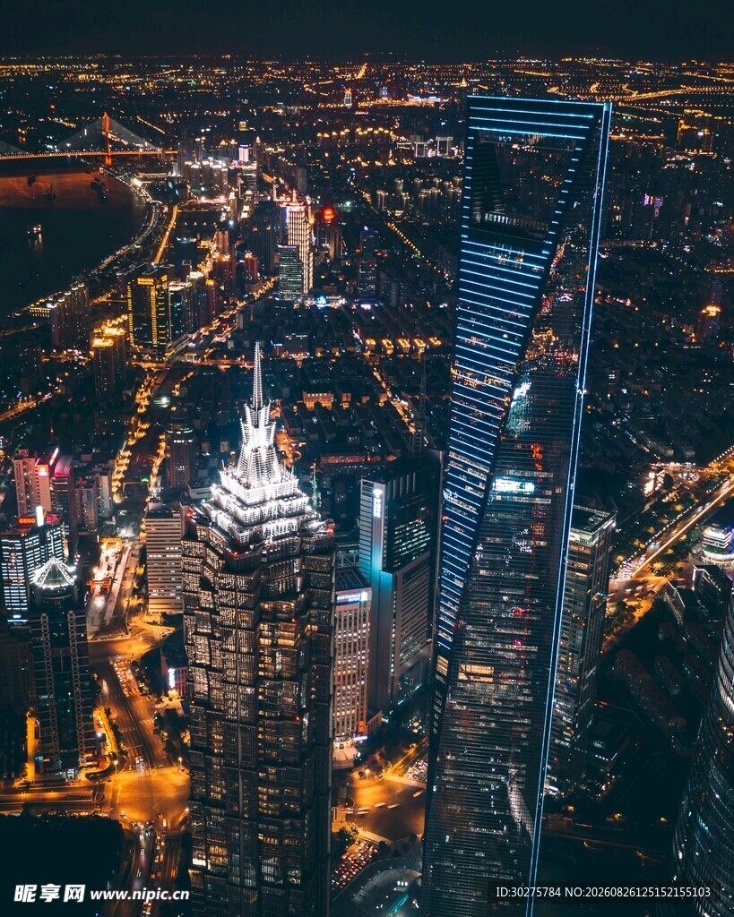 繁华都市夜景俯瞰