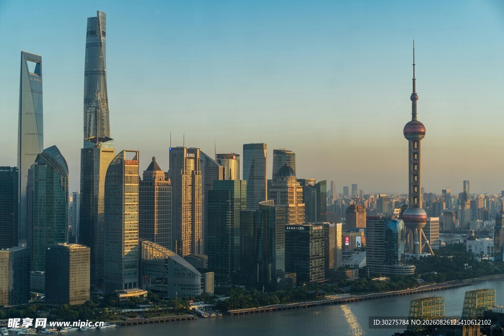 上海外滩壮丽城市天际线