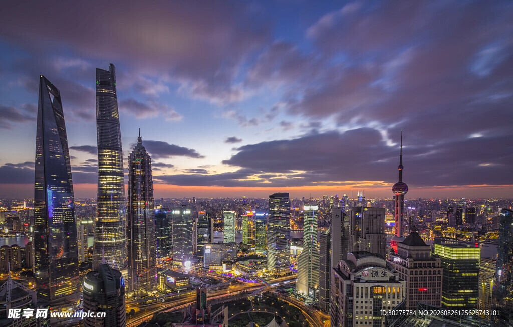 上海璀璨夜景摩天大楼群