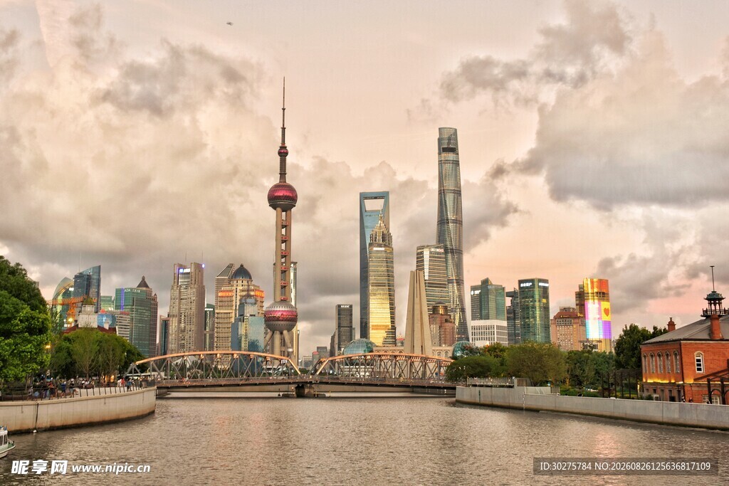 上海外滩城市天际线景观