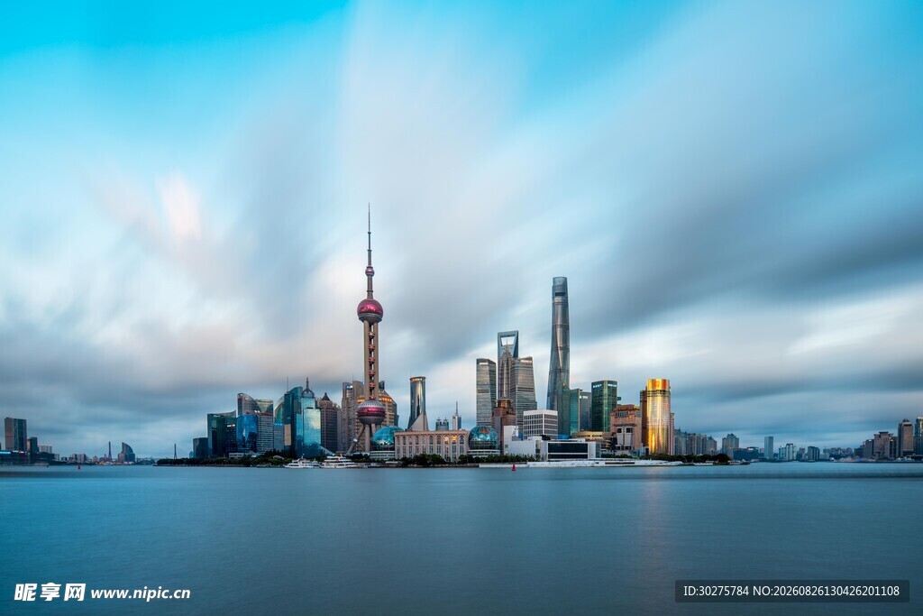 上海外滩璀璨城市天际线