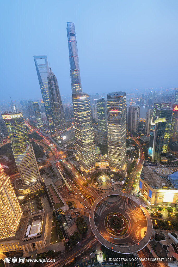 上海陆家嘴璀璨都市夜景