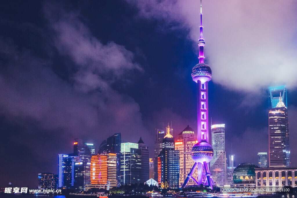 上海外滩璀璨夜景风光