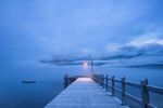 海边栈桥夜景静谧美好