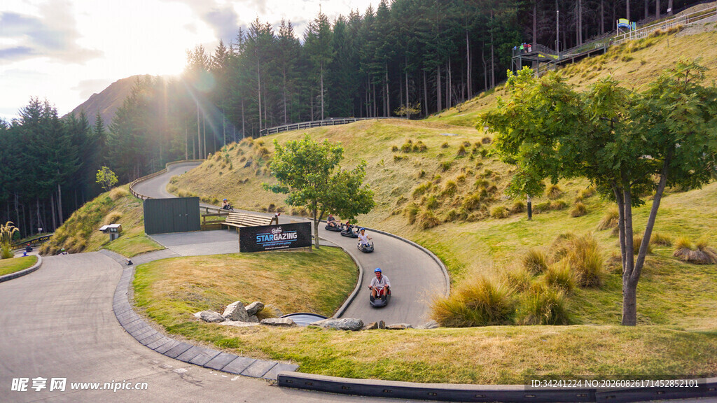 山间公路美景
