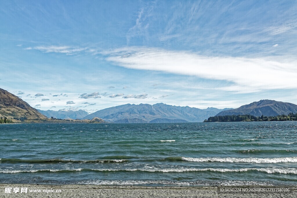 湖畔山海风光