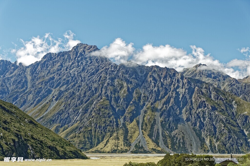 壮丽巍峨的高山景观