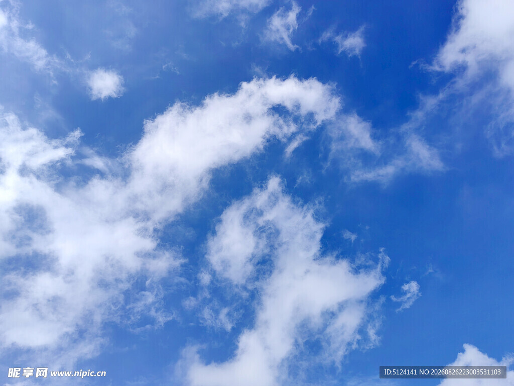 蓝天白云美景