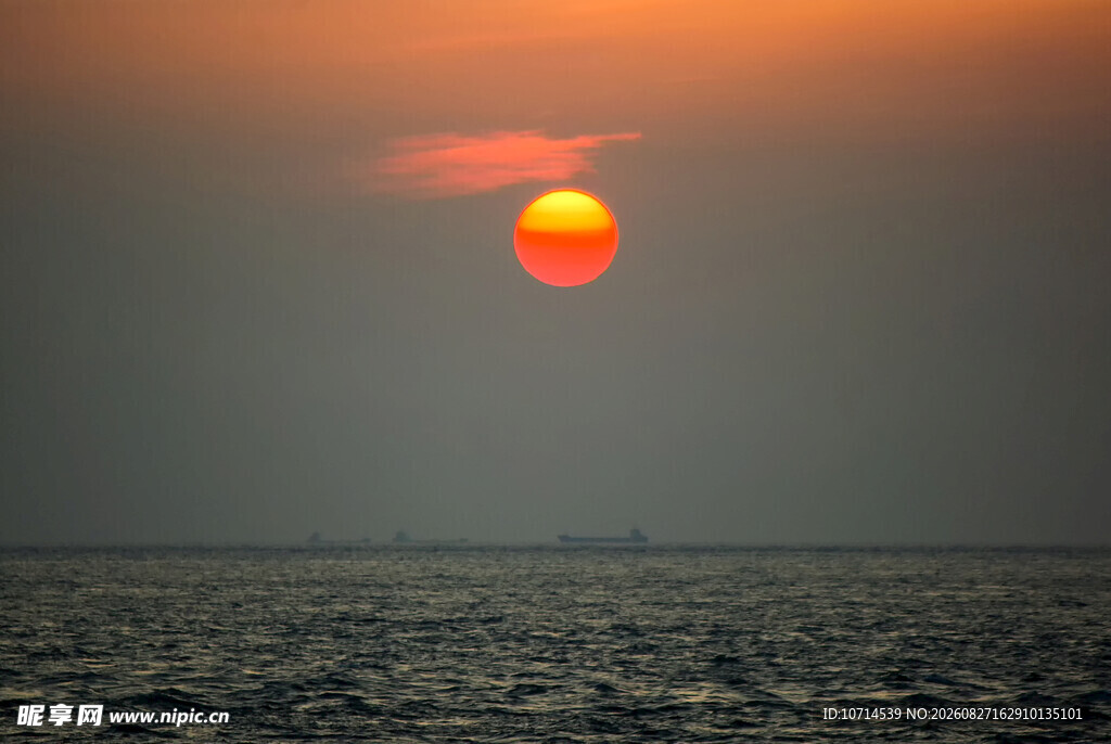 海上落日美景