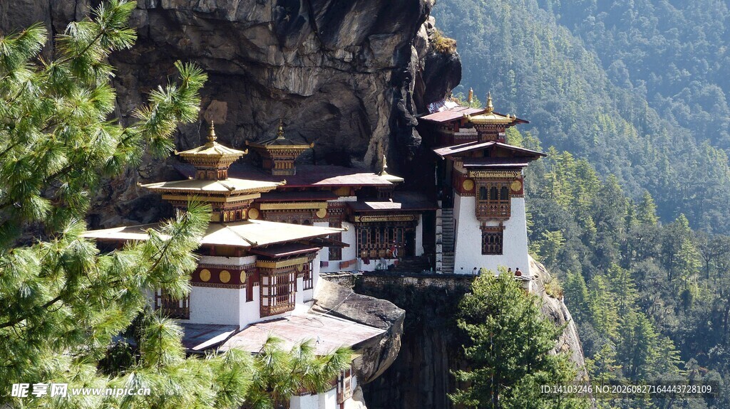 悬崖上的神秘寺庙