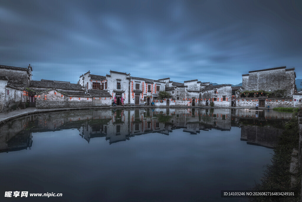 江南水乡夜色宁静美景