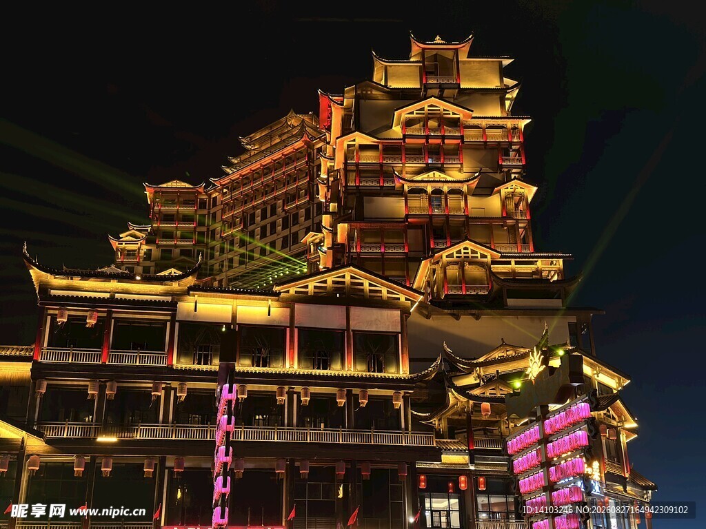 古风楼阁夜景璀璨