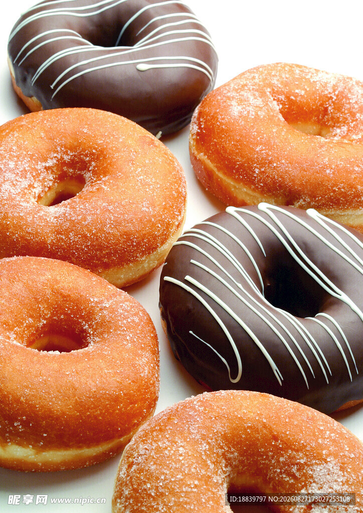 美味多样的甜甜圈展示