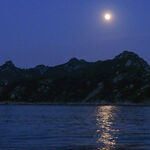 月夜山水景