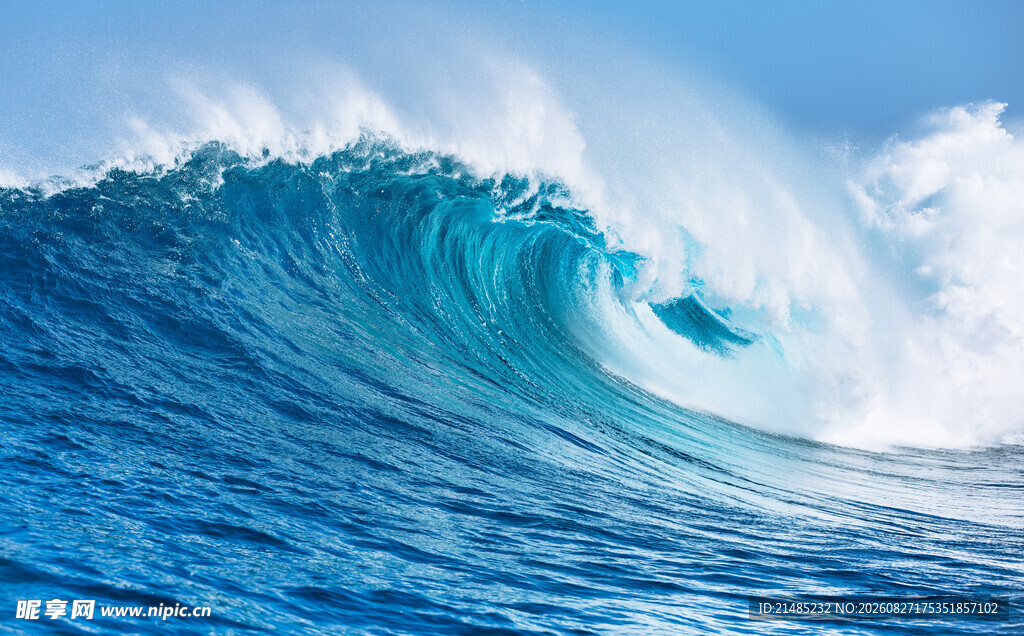 蓝色汹涌海浪
