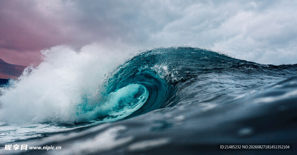 汹涌海浪