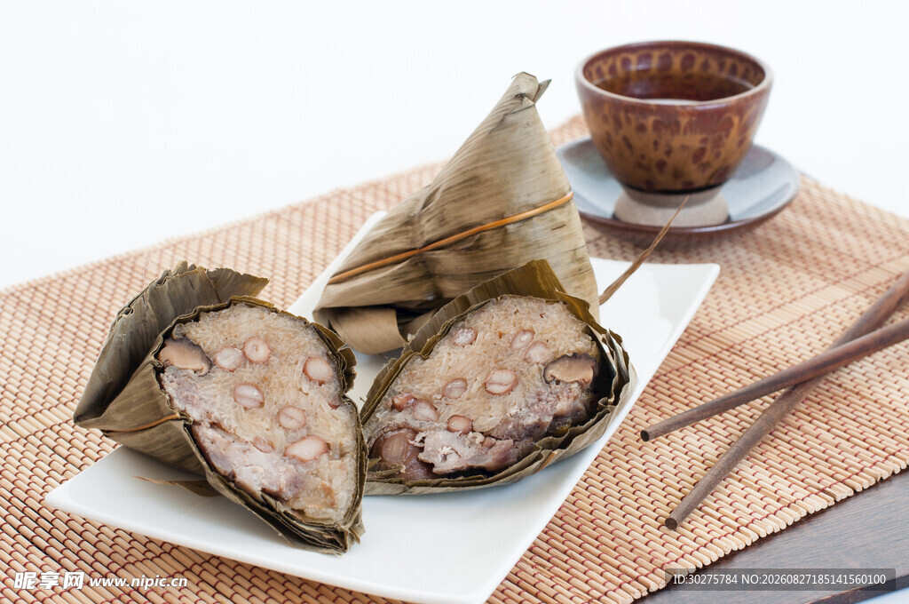 美味粽子与茶饮组合