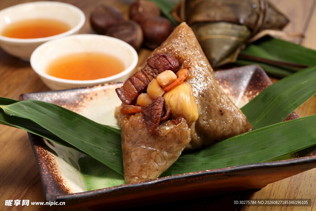 美味粽子配茶饮