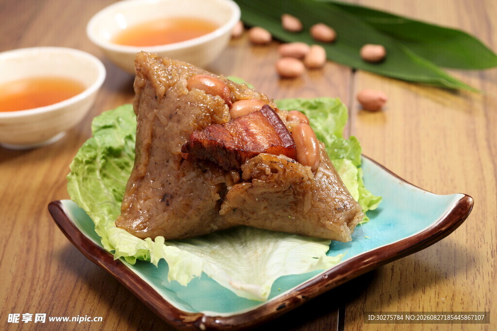 美味传统粽子配茶饮