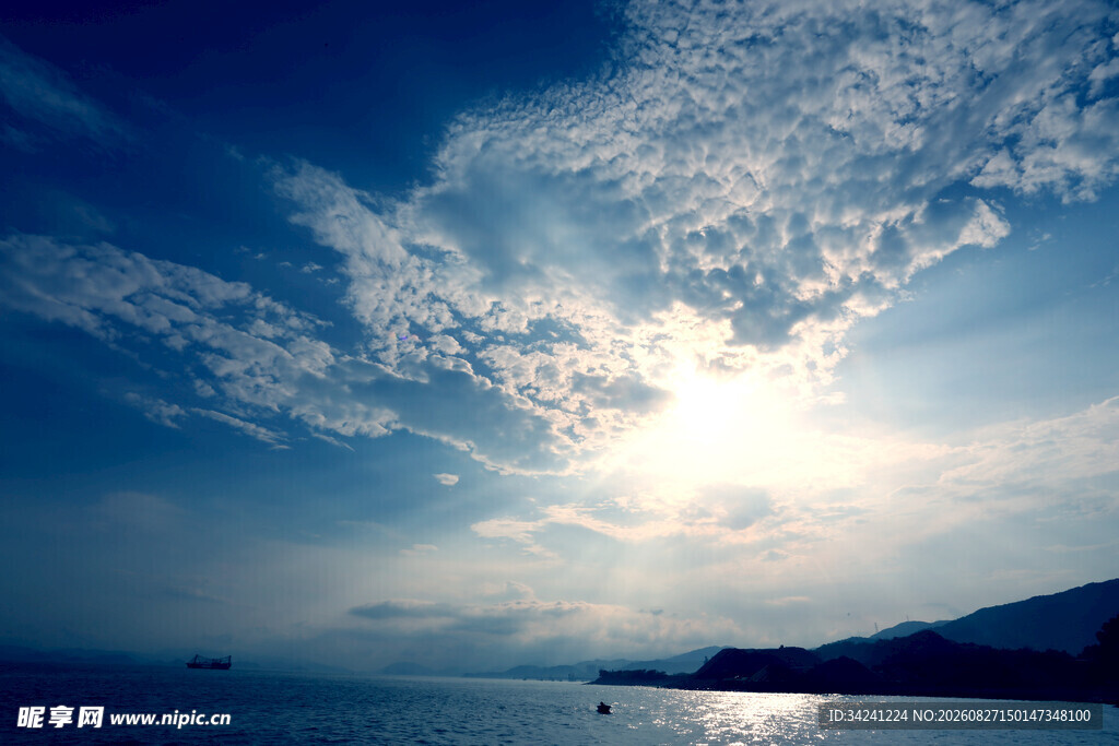 海上日出美景