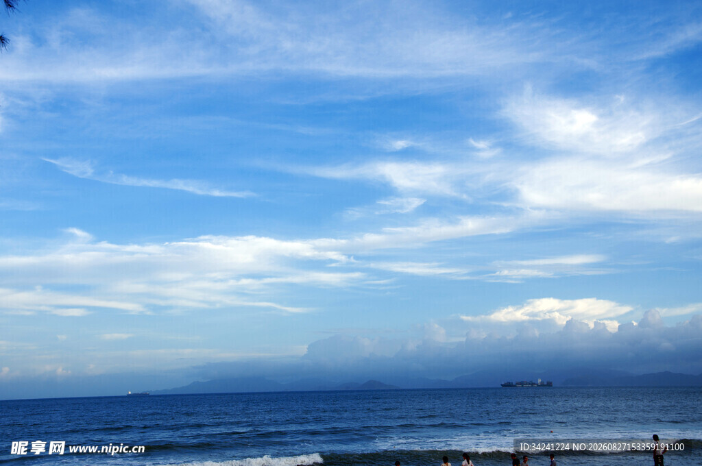 海边蓝天美景