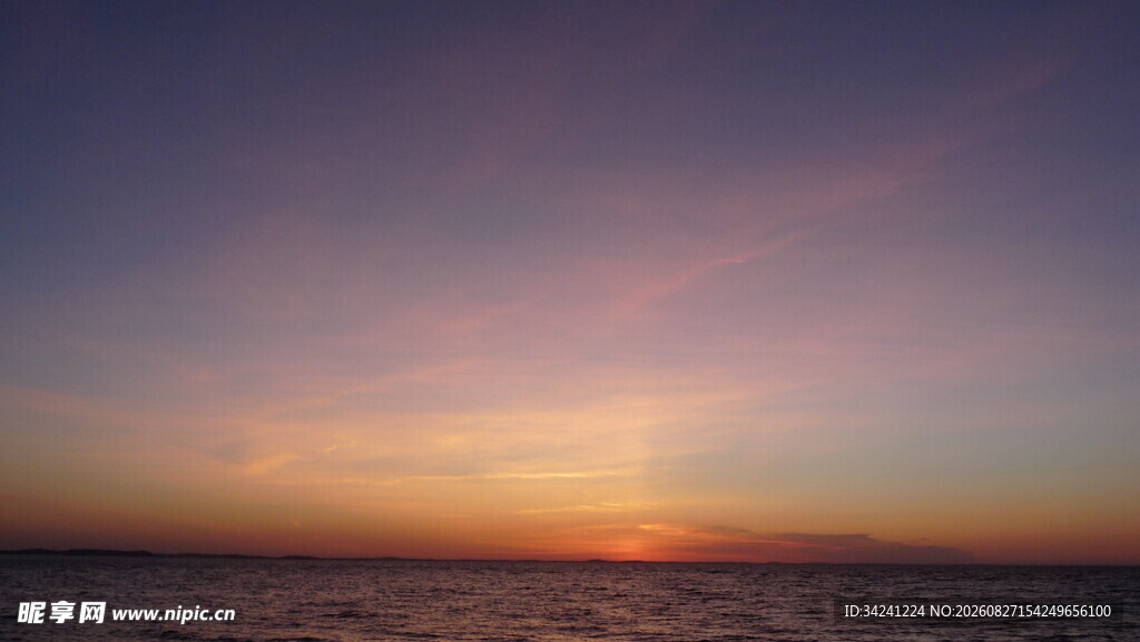 海上绝美日落景观