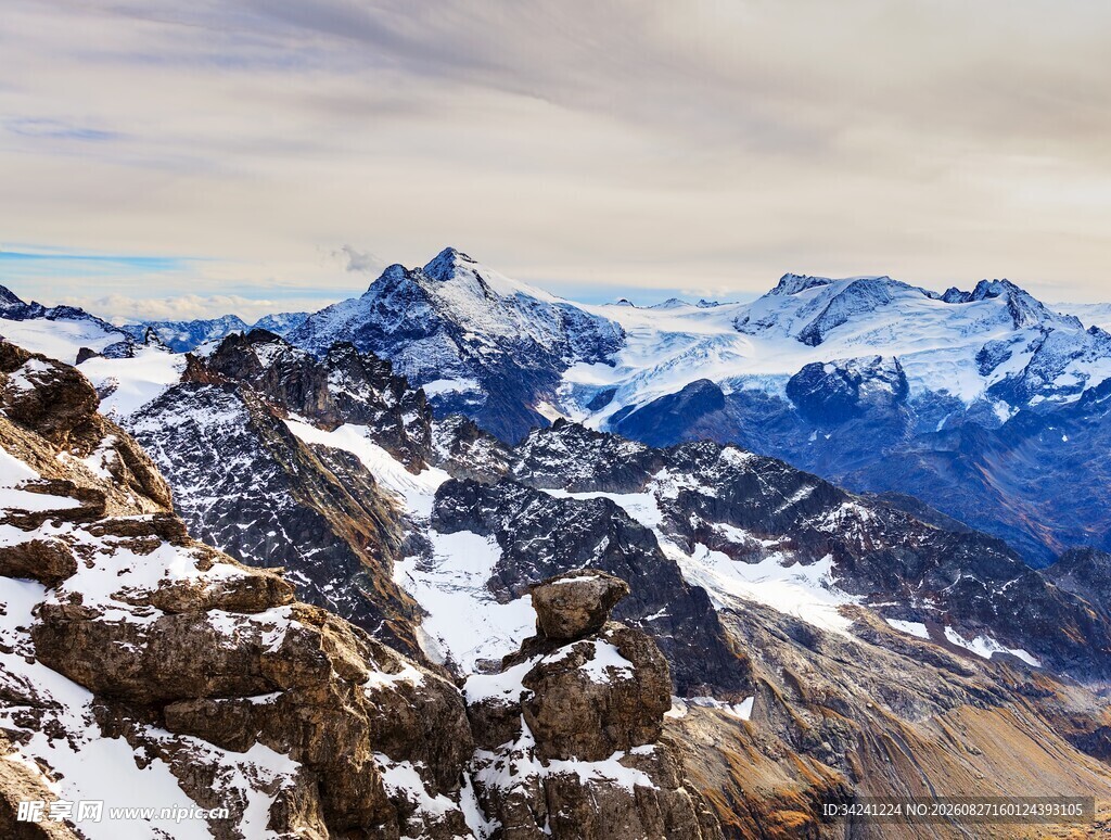 壮丽雪山风景