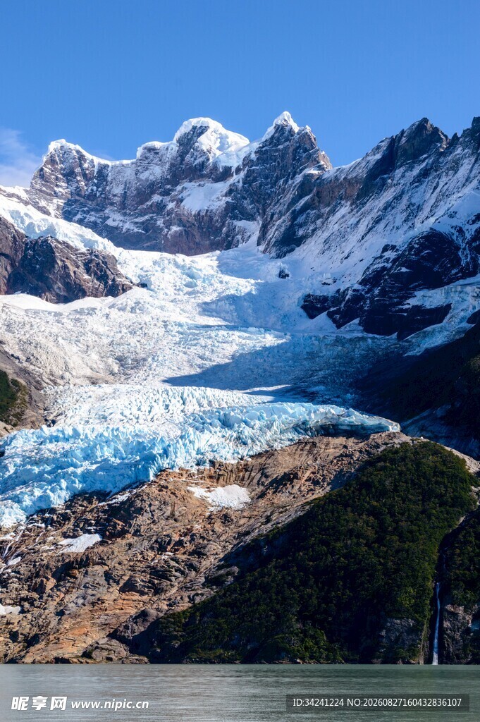 壮丽雪山冰川景观
