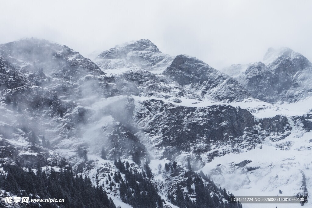 雪山壮丽景观