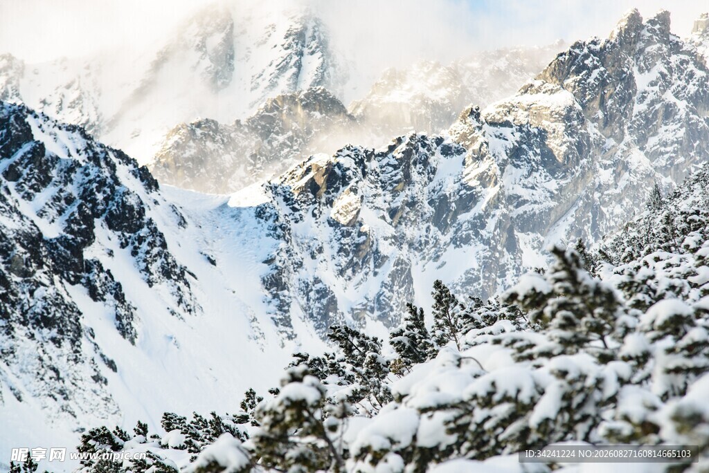 雪山壮丽雪景