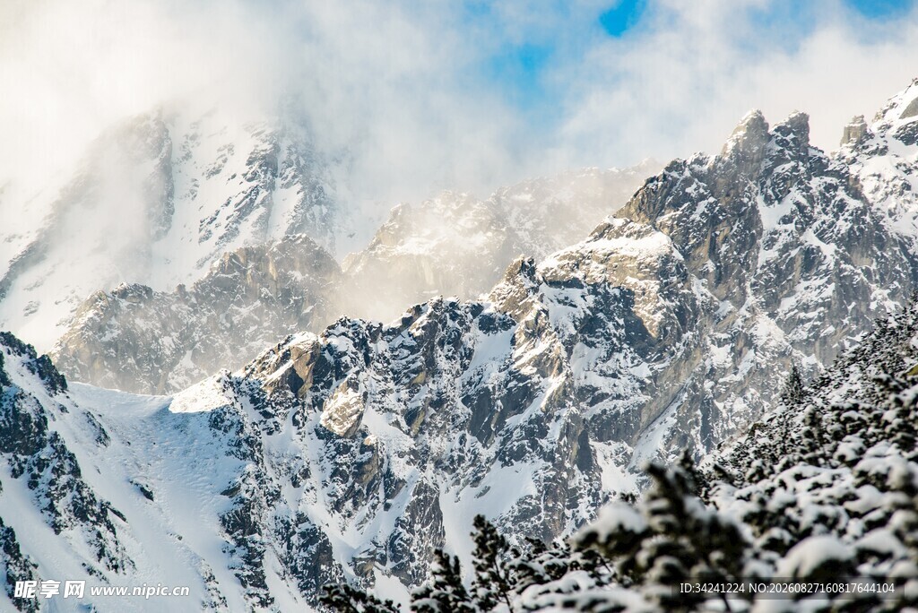 壮丽雪山美景