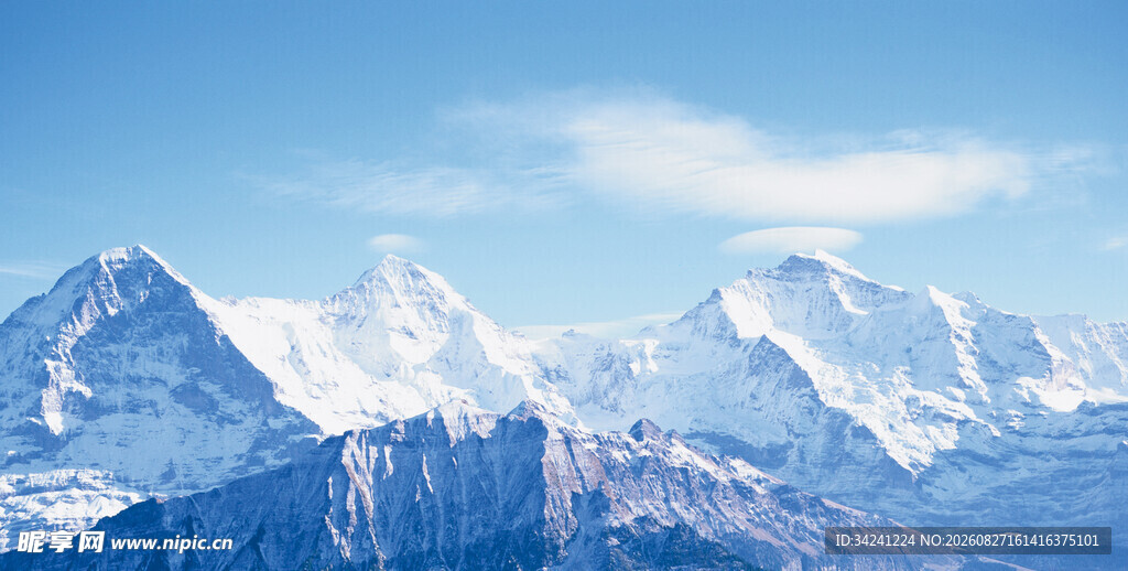 壮丽雪山景观