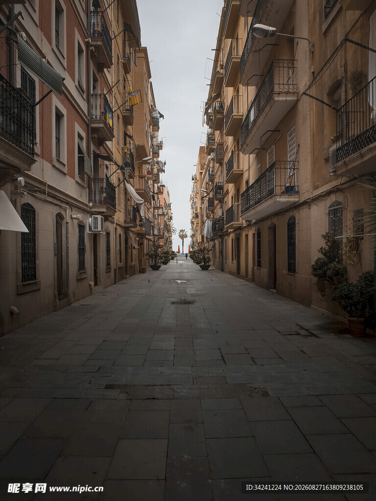 古老街道的静谧景象
