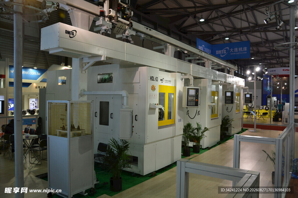 工业展会中的机械设备展示