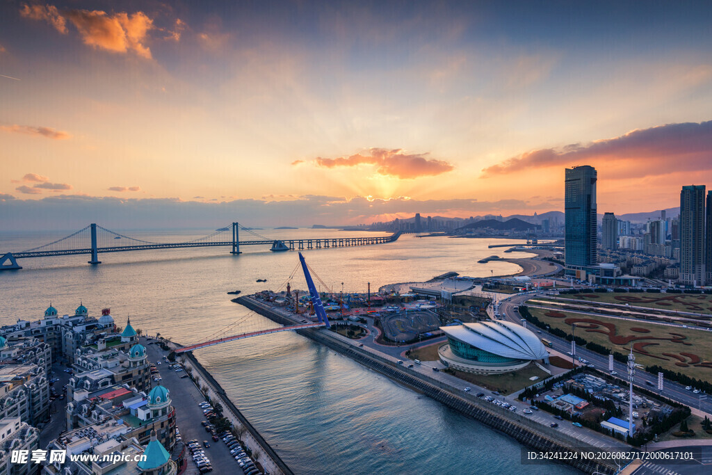 城市海港黄昏美丽景致