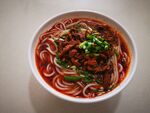 红油飘香的美味牛肉米线