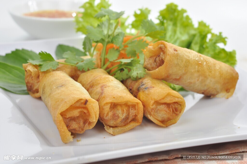 美味春卷摆盘精致