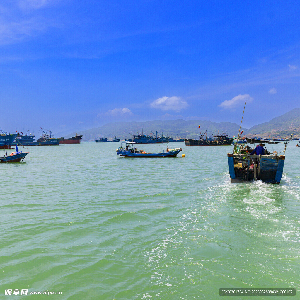 海上行舟