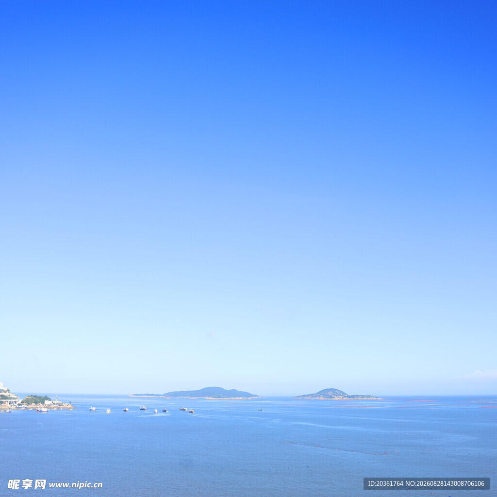 碧海蓝天的辽阔海景