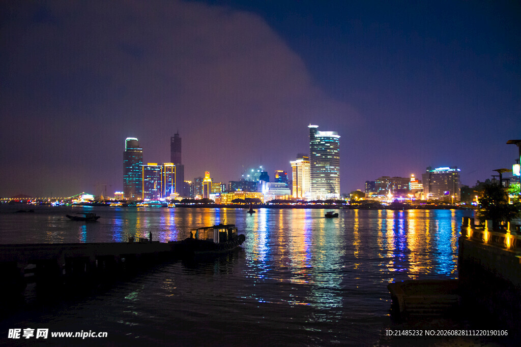 城市璀璨夜景 