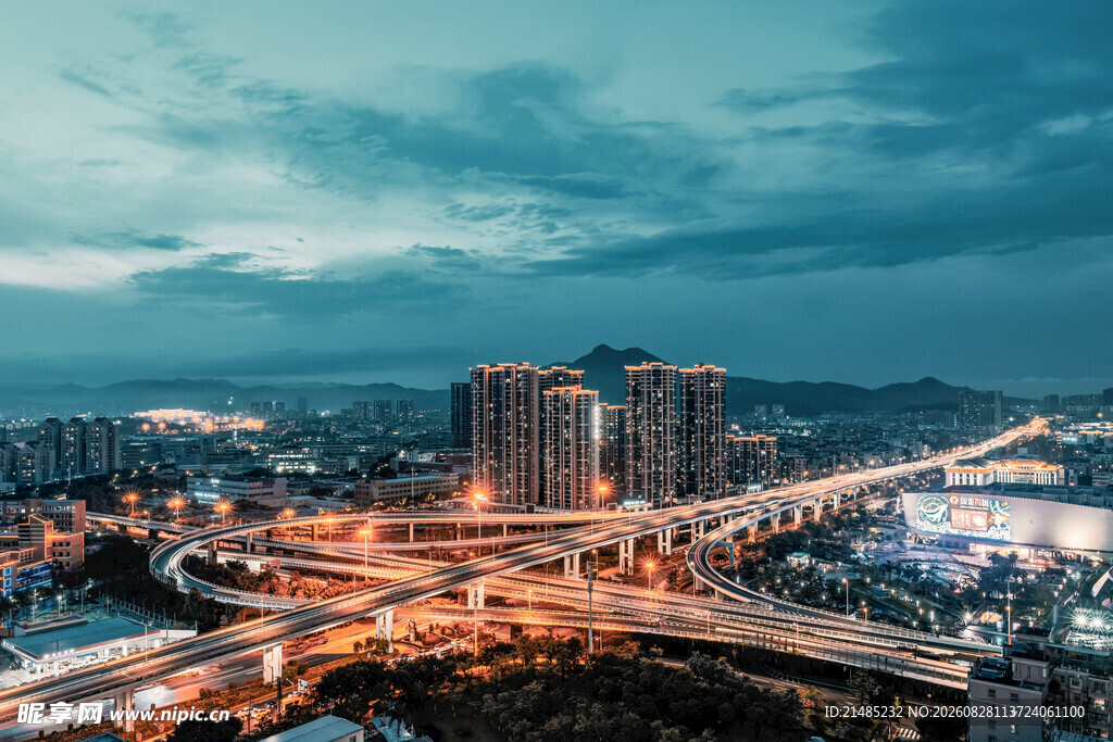 城市夜景高架桥璀璨灯火