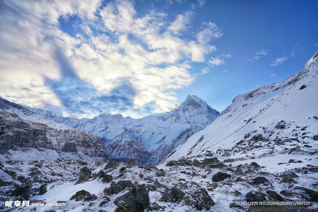 雪山壮丽风光
