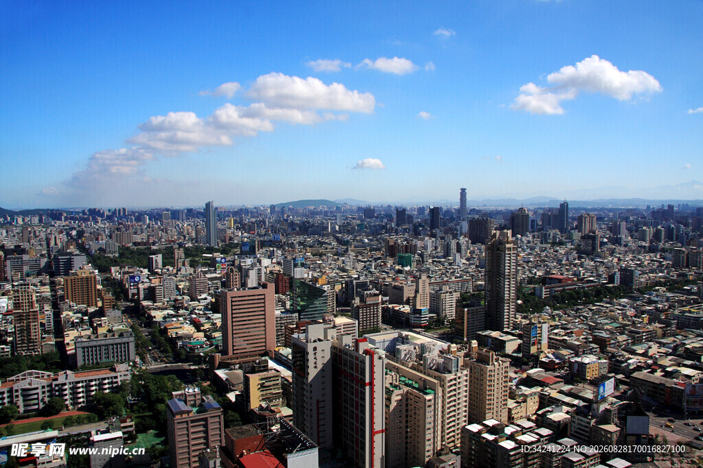 俯瞰繁华都市天际线