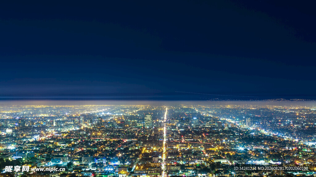 城市璀璨夜景俯瞰图