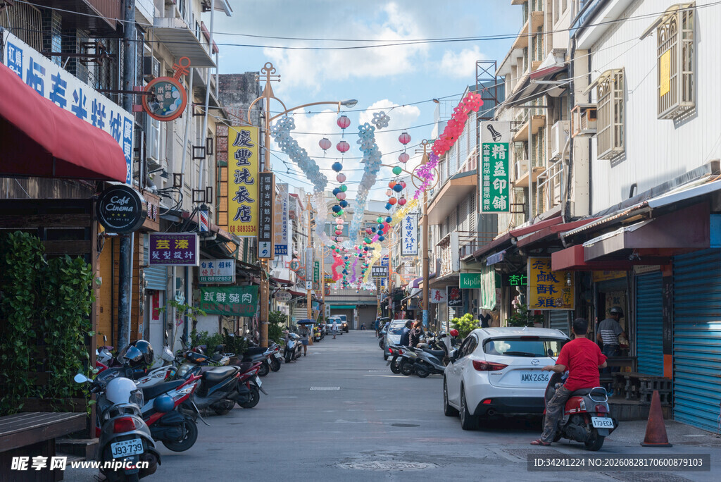 古街风情多彩店铺