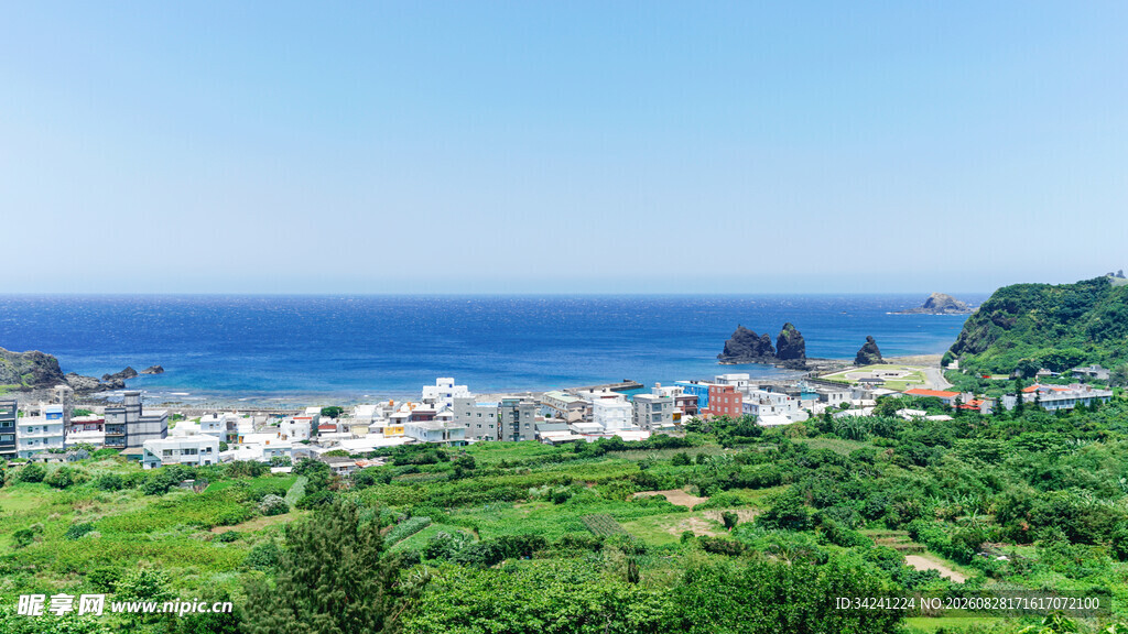 海岸绿野风光美景